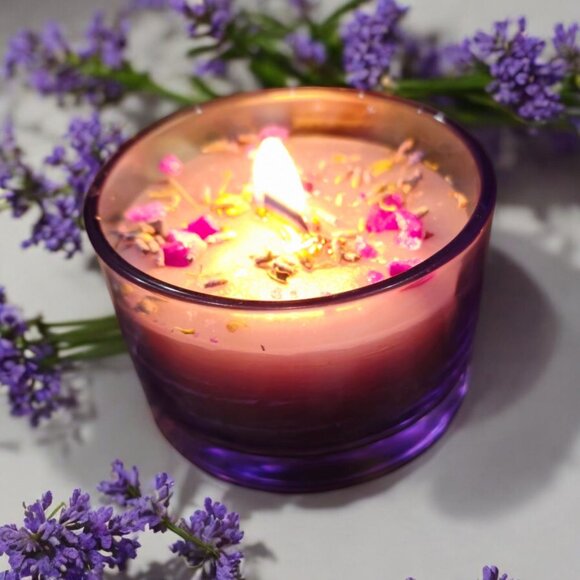 🆕♡ Handmade Lavender Scented Candle With Crystal Pendant & Bamboo Lid 2 Left - Picture 7 of 16